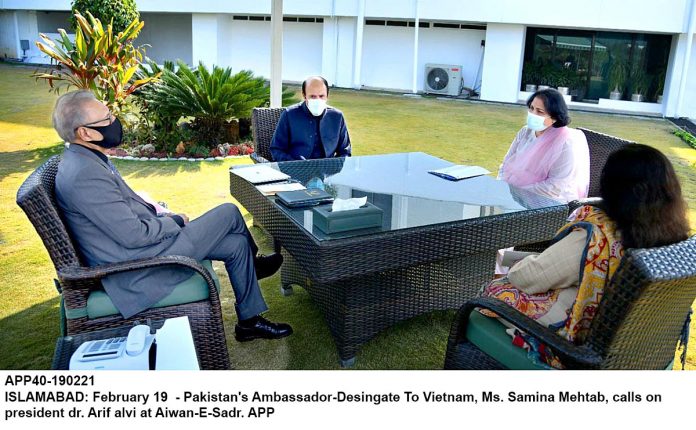 APP40-190221President-Islamabad