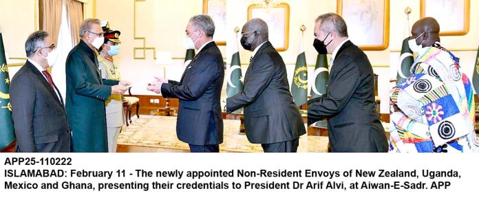 APP25-110222President-Islamabad