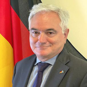 ambassador-alfread-grannas