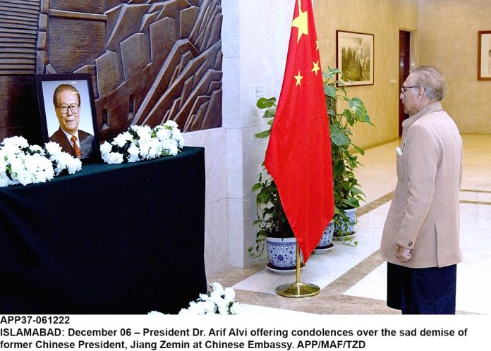 APP37-061222President-Islamabad